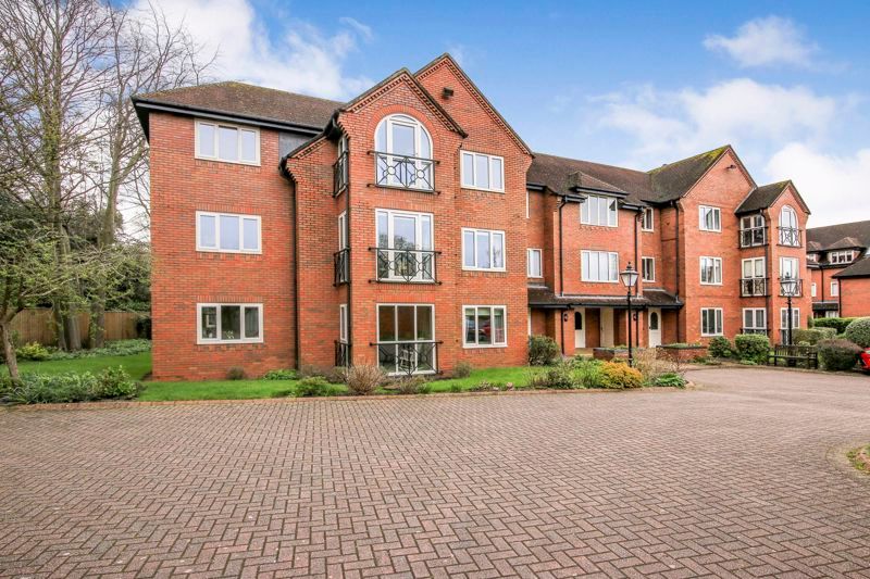 4 bed flat for sale in Greystoke Park, Gosforth, Newcastle Upon Tyne
