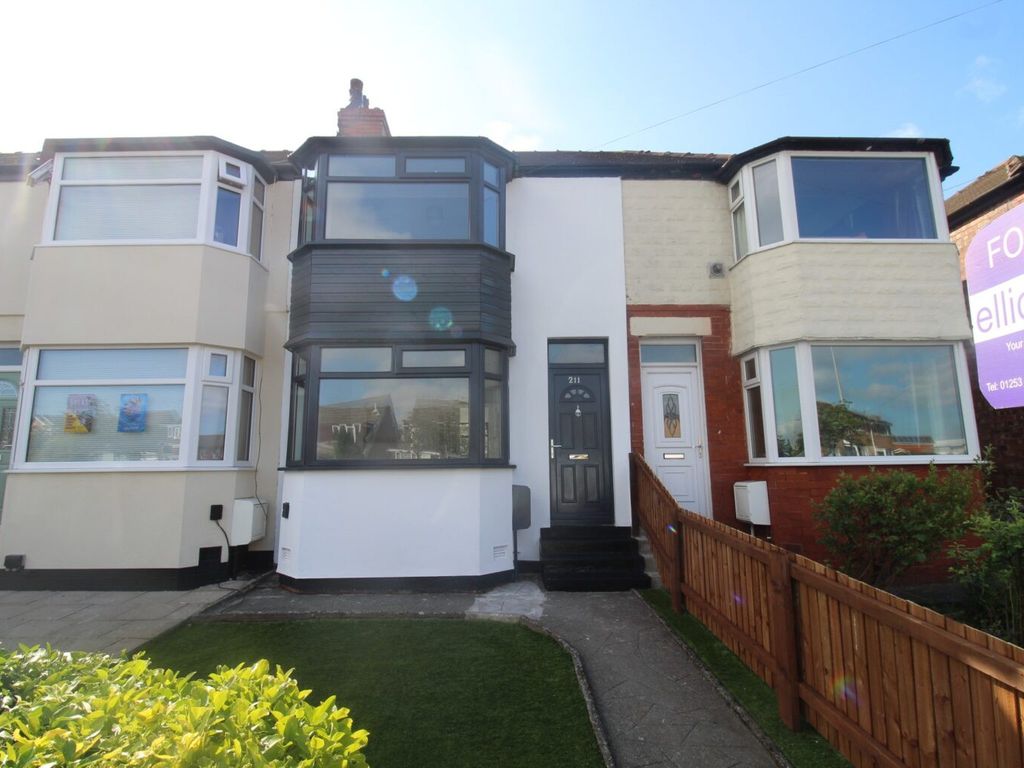 2 bed terraced house to rent in Cherry Tree Road, Blackpool, Lancashire