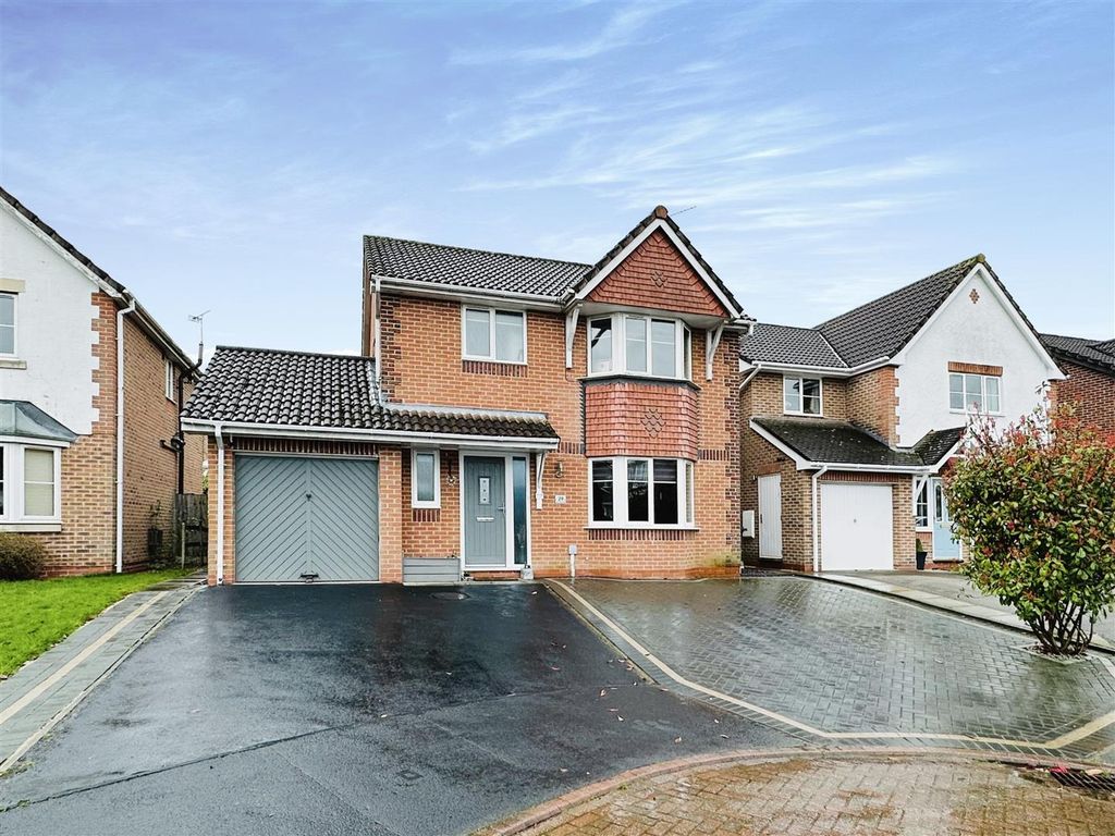 3 bed detached house for sale in Carnoustie Close, Winsford CW7 Zoopla