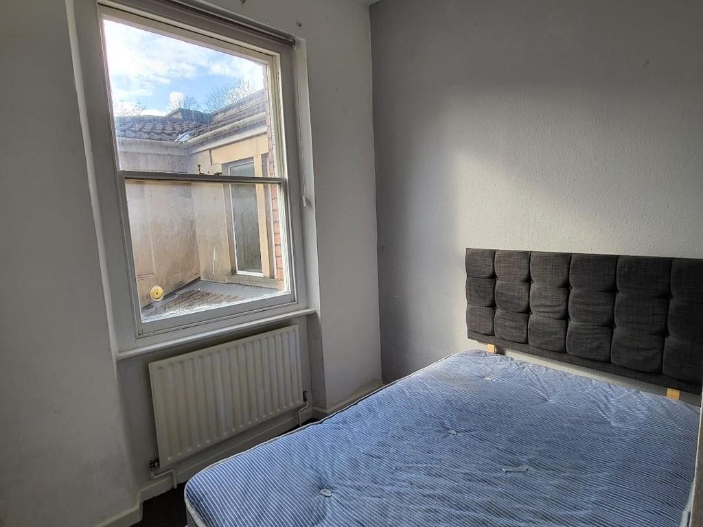 2 bed flat to rent in Stokes Croft, Bristol BS1 Zoopla