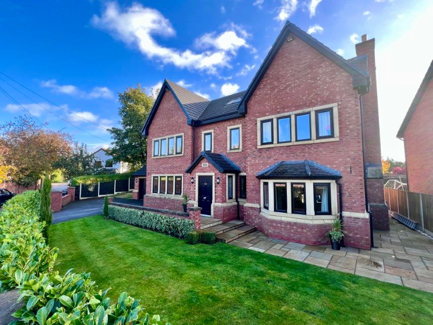 5 bed detached house for sale in Dobb Brow Road, Bolton BL5 Zoopla