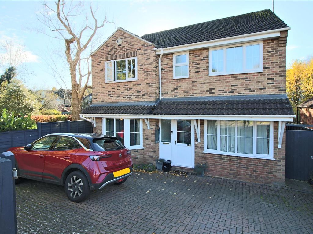 4 bed detached house for sale in Overdown Road, Tilehurst, Reading RG31
