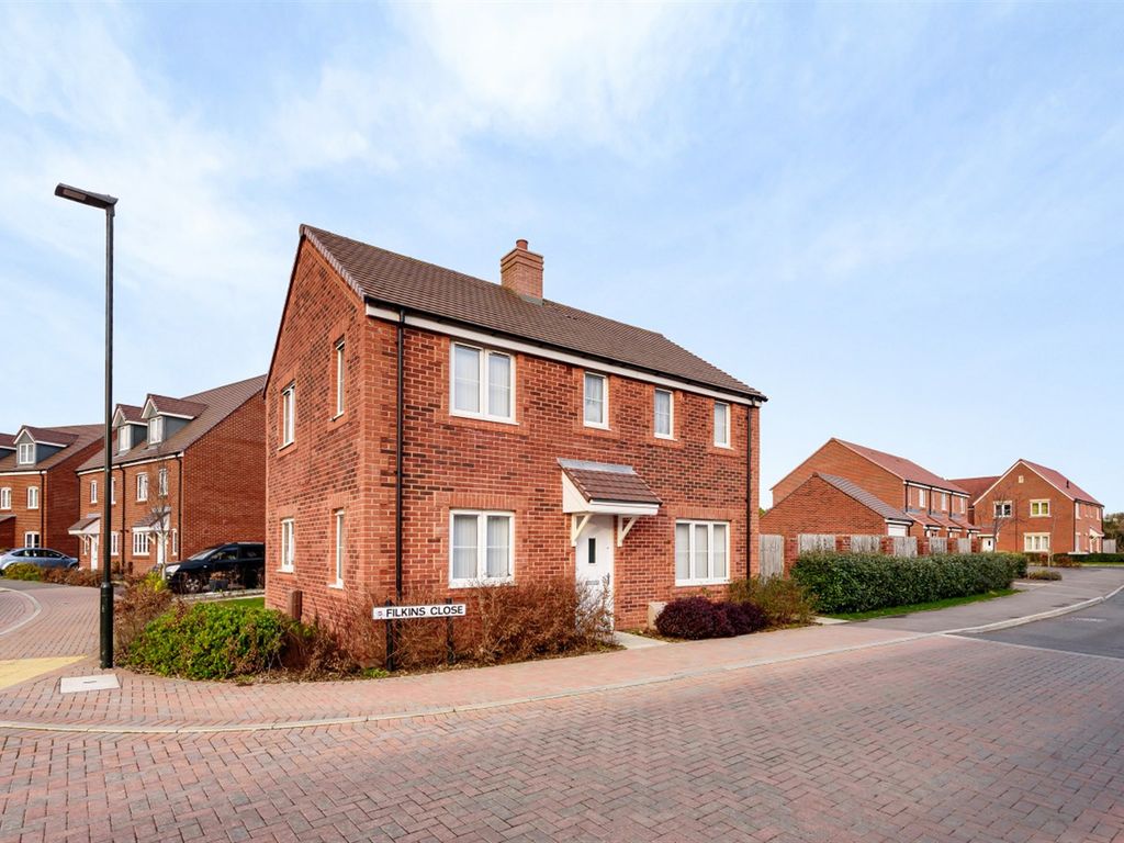 3 bed detached house for sale in Filkins Close, Tangmere PO20 Zoopla