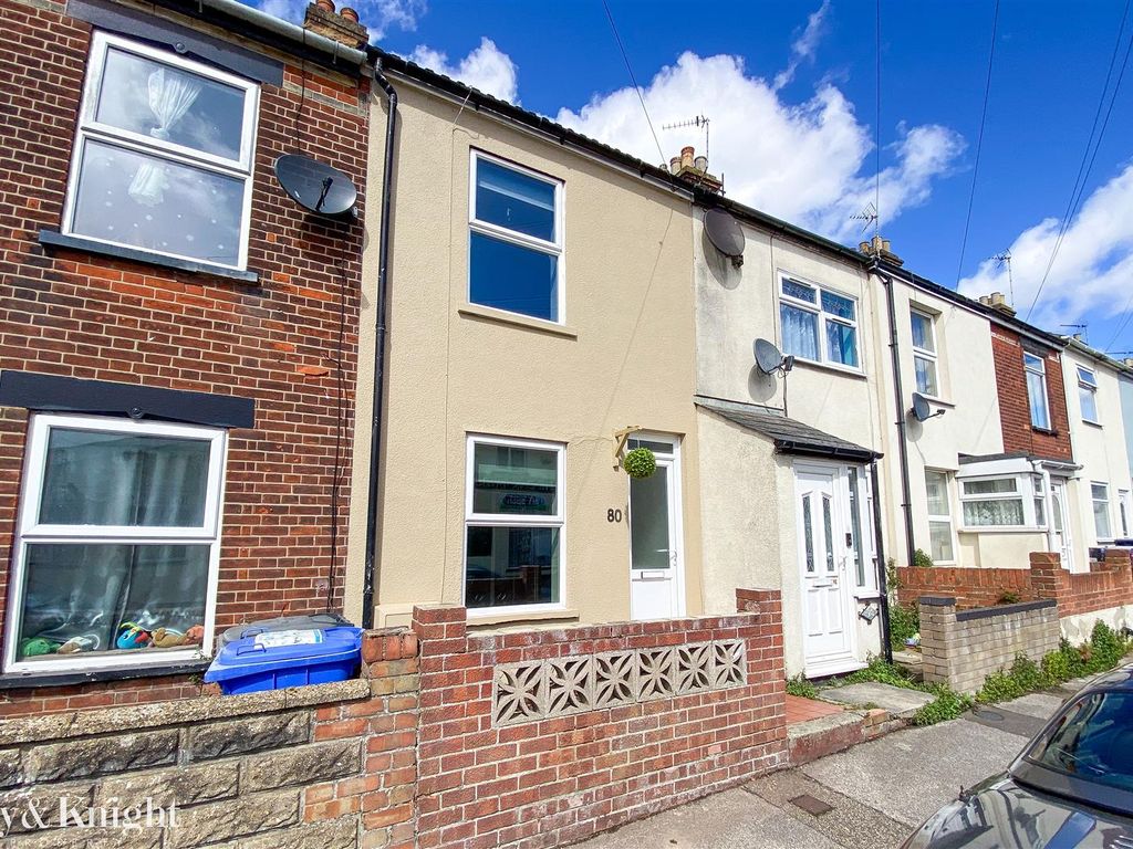 3 bed terraced house for sale in Crown Street West, Lowestoft NR32, £