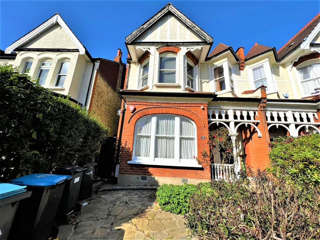 Broomfield Avenue, Palmer Green N13  