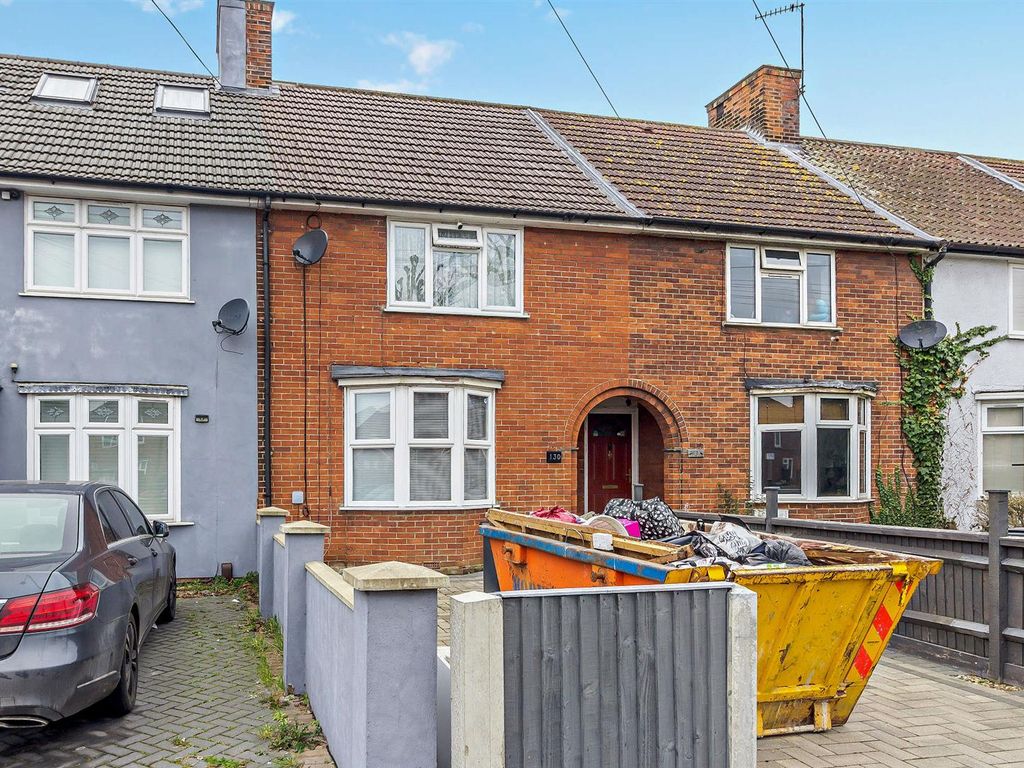 2 bed terraced house for sale in Lodge Avenue, Becontree, Dagenham RM8