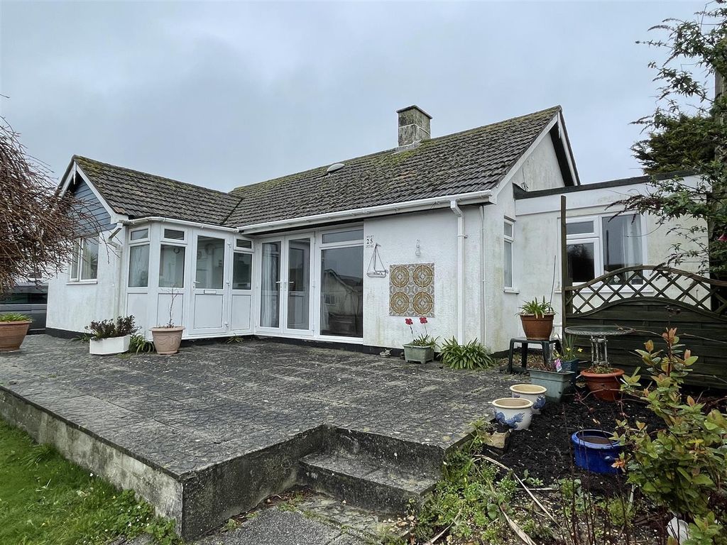 4 bed detached bungalow for sale in Higher Lavorrick, Mevagissey, St