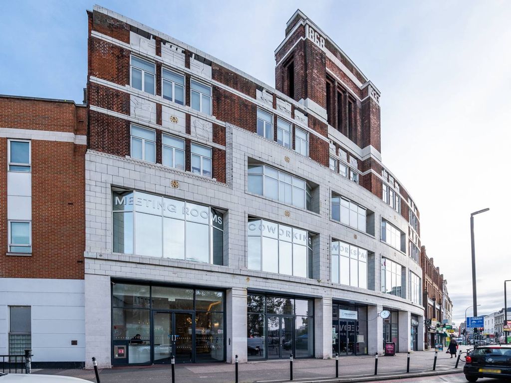 1 bed flat for sale in Lewisham High Street, Lewisham, London SE13, £