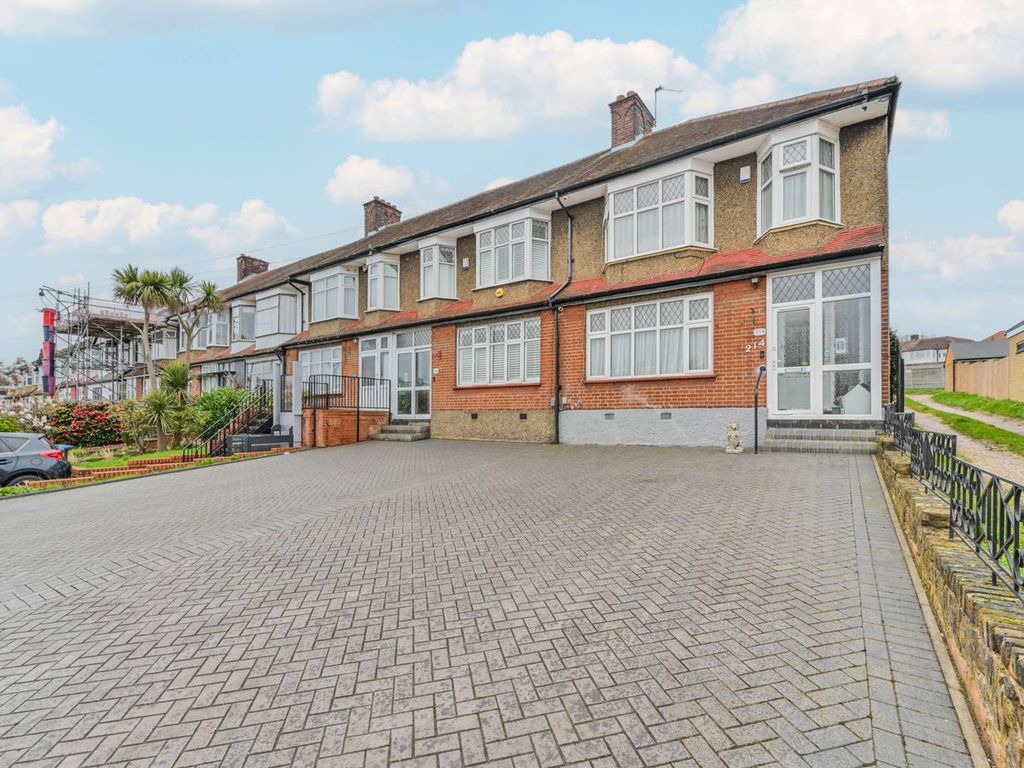 3 bed property for sale in Tottenhall Road, Palmers Green, London N13