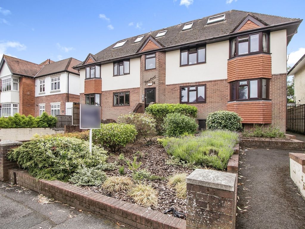 3 bed penthouse for sale in Parkstone, Poole BH14 Zoopla