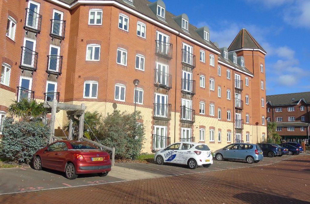 2 bed flat to rent in Quebec Quay, Liverpool L3 Zoopla