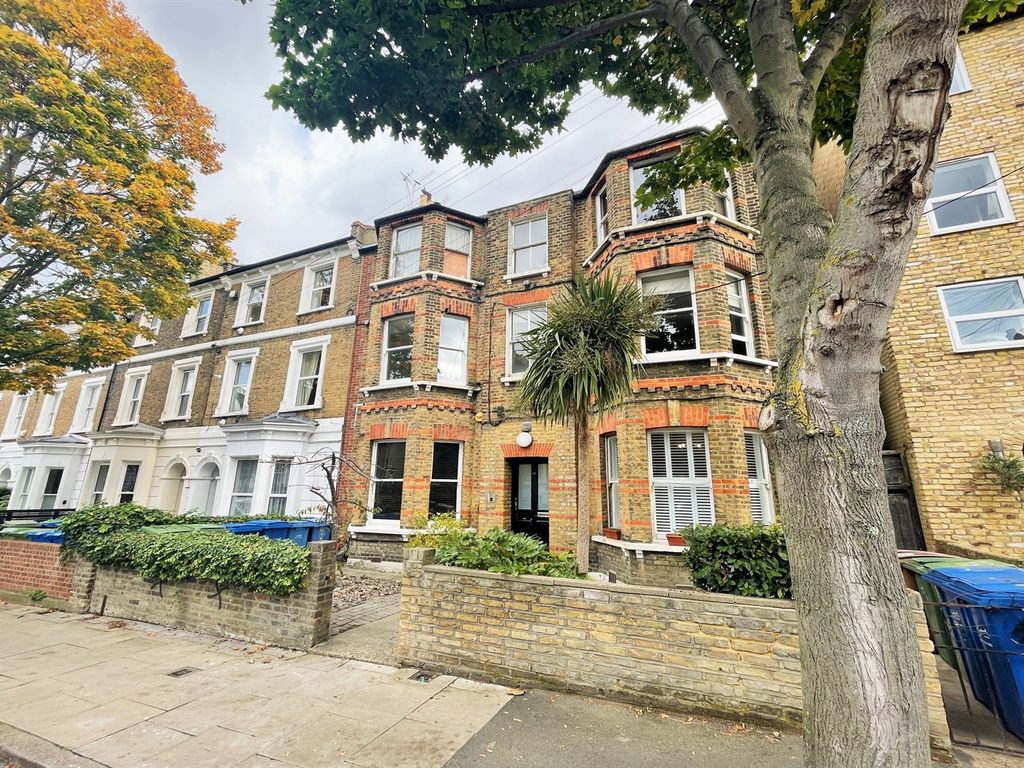 2 bed flat to rent in Talfourd Road, London SE15 - Zoopla