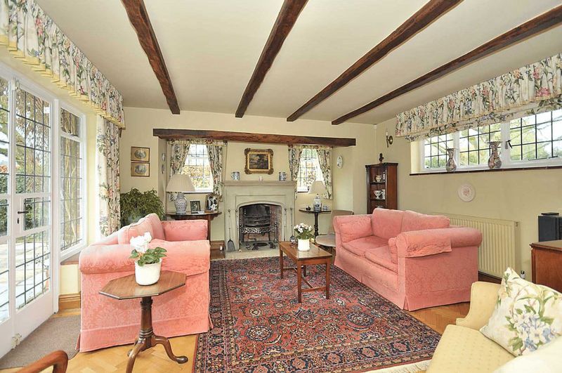 pine cottage wells bank lane over peover uk