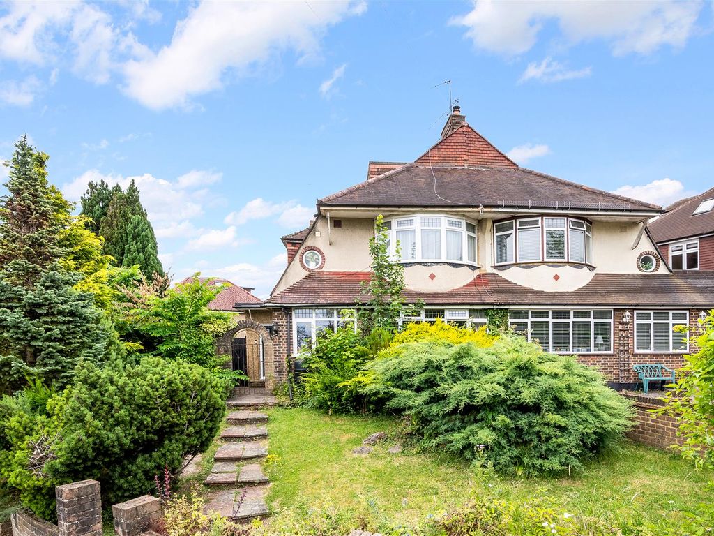 4 bed semidetached house for sale in Downs Road, Epsom KT18, £700,000