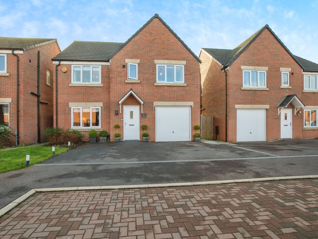 5 bed detached house for sale in Vincent Close, Buckshaw Village, Chorley, Lancashire PR7, £