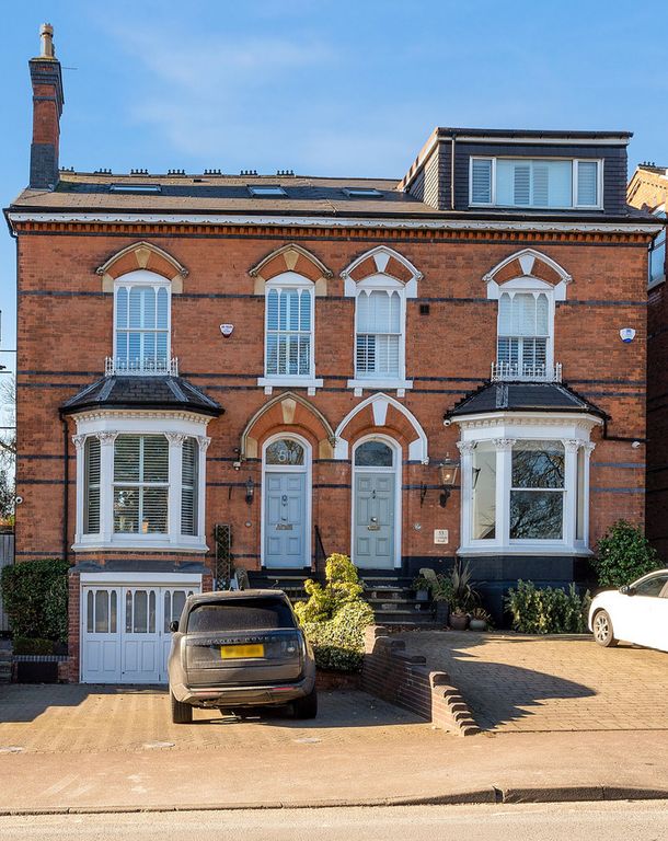 6 bed semidetached house for sale in Lichfield Road, Sutton Coldfield