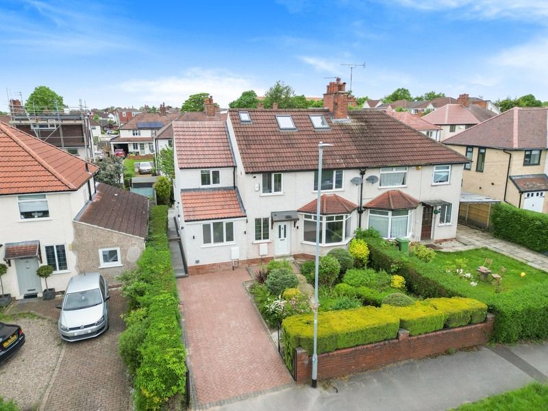5 bed semidetached house for sale in Sutherland Avenue, Roundhay LS8