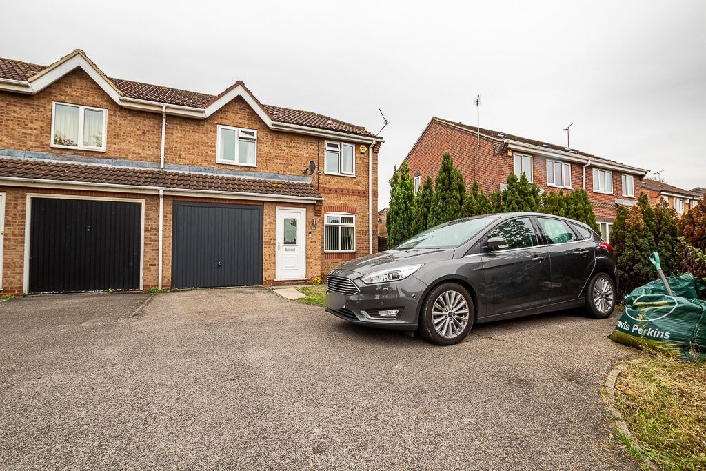 3 bed semidetached house for sale in Ferry Road West, Scunthorpe DN15