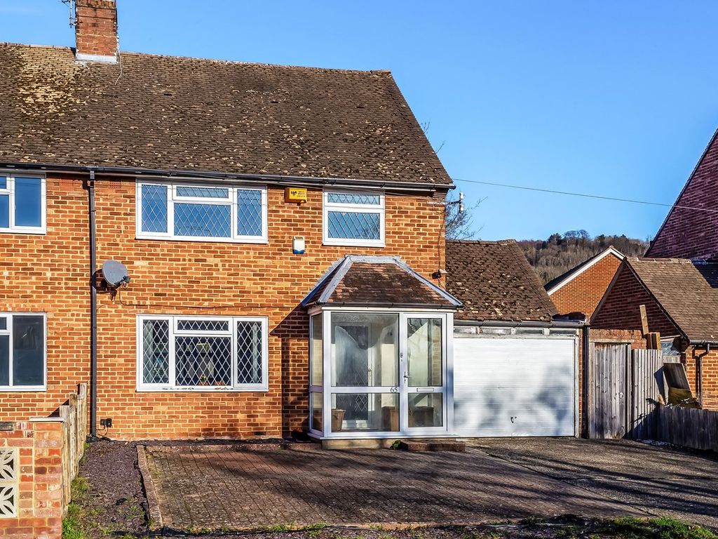 3 bed semidetached house for sale in Dynes Road, Kemsing, Sevenoaks