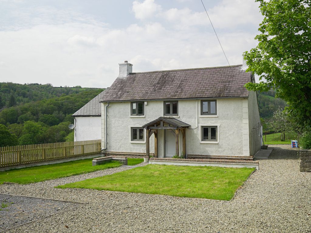 5 bed detached house for sale in Llanfynydd, Carmarthen SA32, £590,000