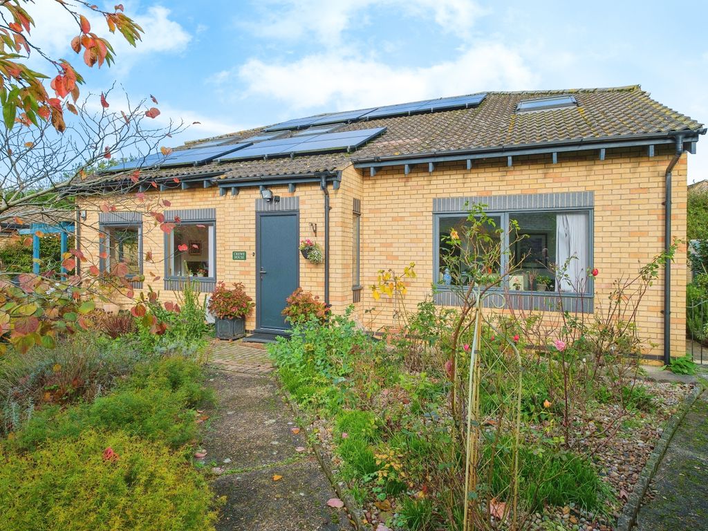 5 bed detached house for sale in Primrose Lane, Cambridge CB25, £