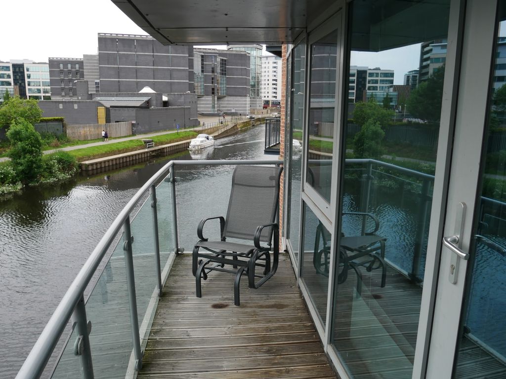 2 bed flat to rent in Apartment, Roberts Wharf, East Street, Leeds LS9