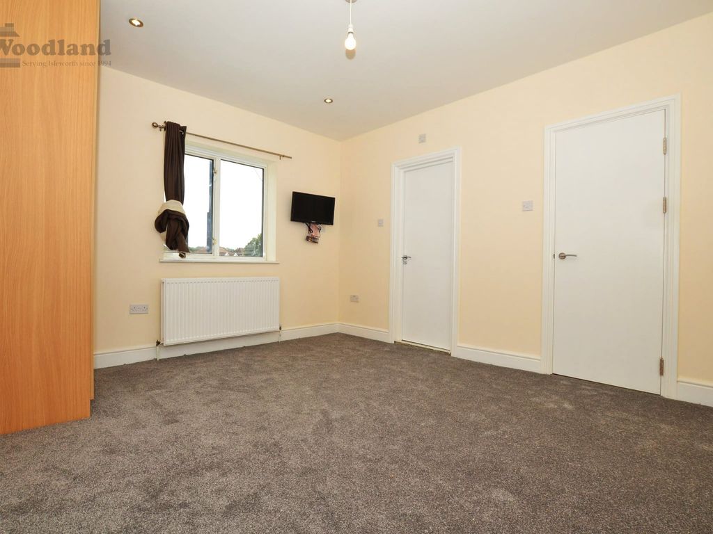 Studio to rent in Vicarage Farm Road, Hounslow TW3 Zoopla
