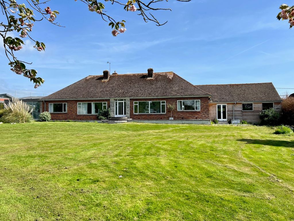 4 bed bungalow for sale in Exmouth Road, Lympstone, Exmouth EX8, £