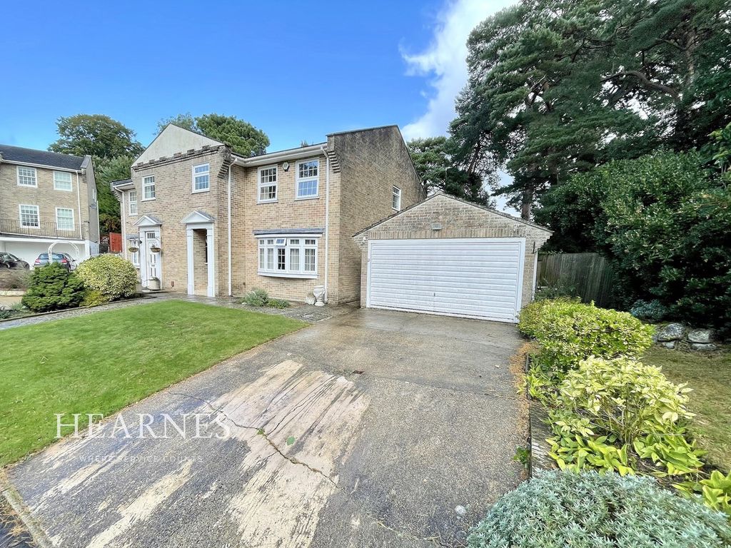 3 bed semidetached house for sale in Wychwood Drive, Meyrick Park