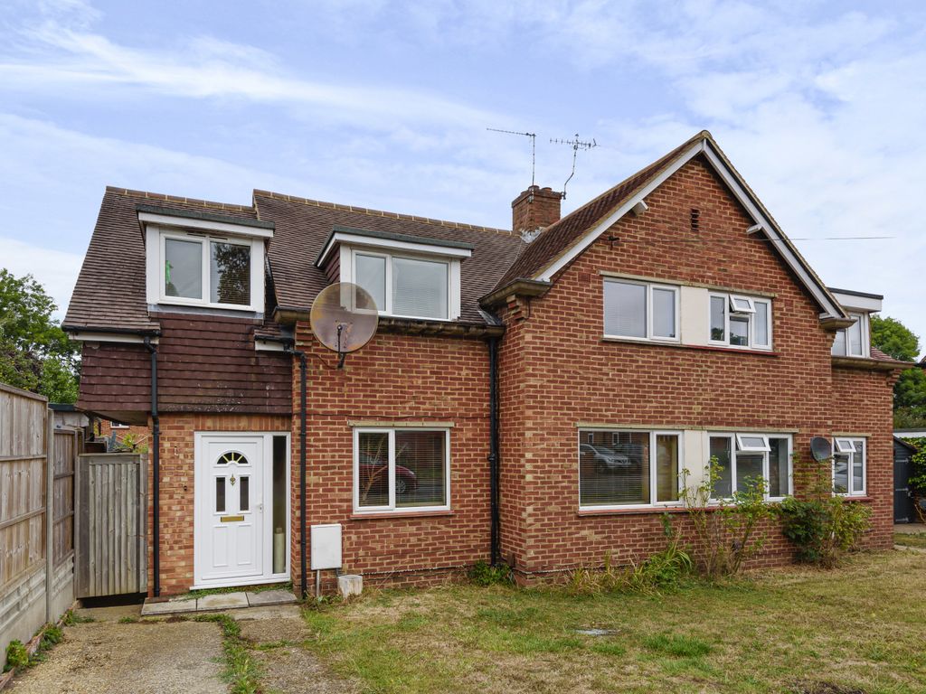 Long Dyke, Guildford GU1  