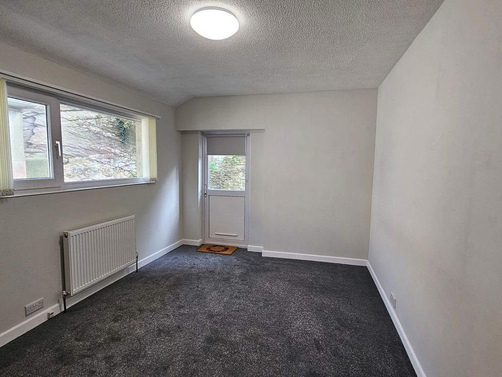 Studio to rent in New Road, Brixham TQ5, £550 pcm Zoopla