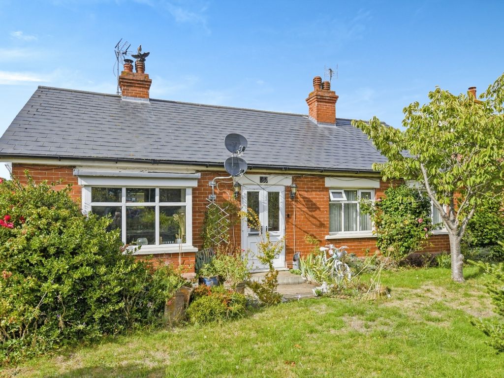 6 bed detached house for sale in High Street, Tattershall, Lincoln LN4