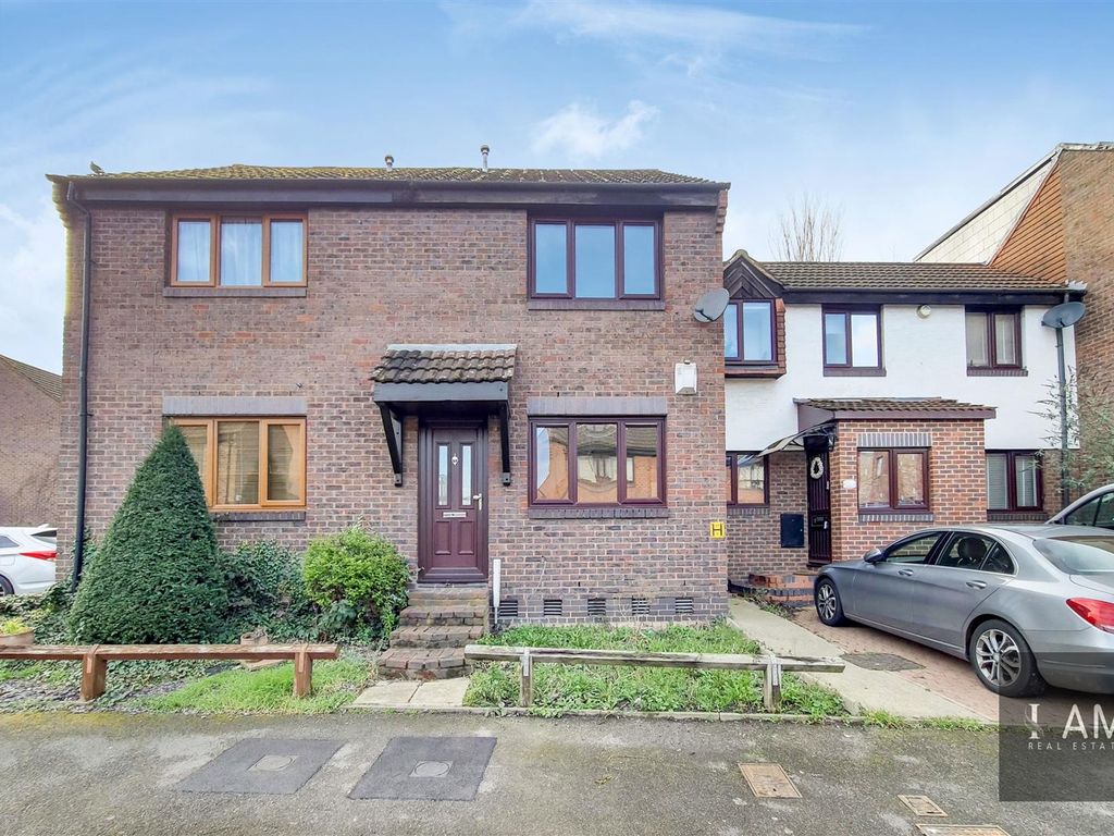 2 bed terraced house to rent in Somerford Way, London SE16 Zoopla