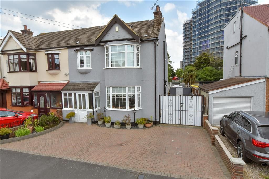 5 bed semidetached house for sale in Linden Street, Romford, Essex RM7