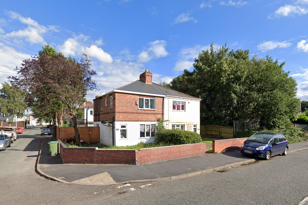 3 bed property to rent in Lunt Road, Bilston WV14, £1,150 pcm Zoopla