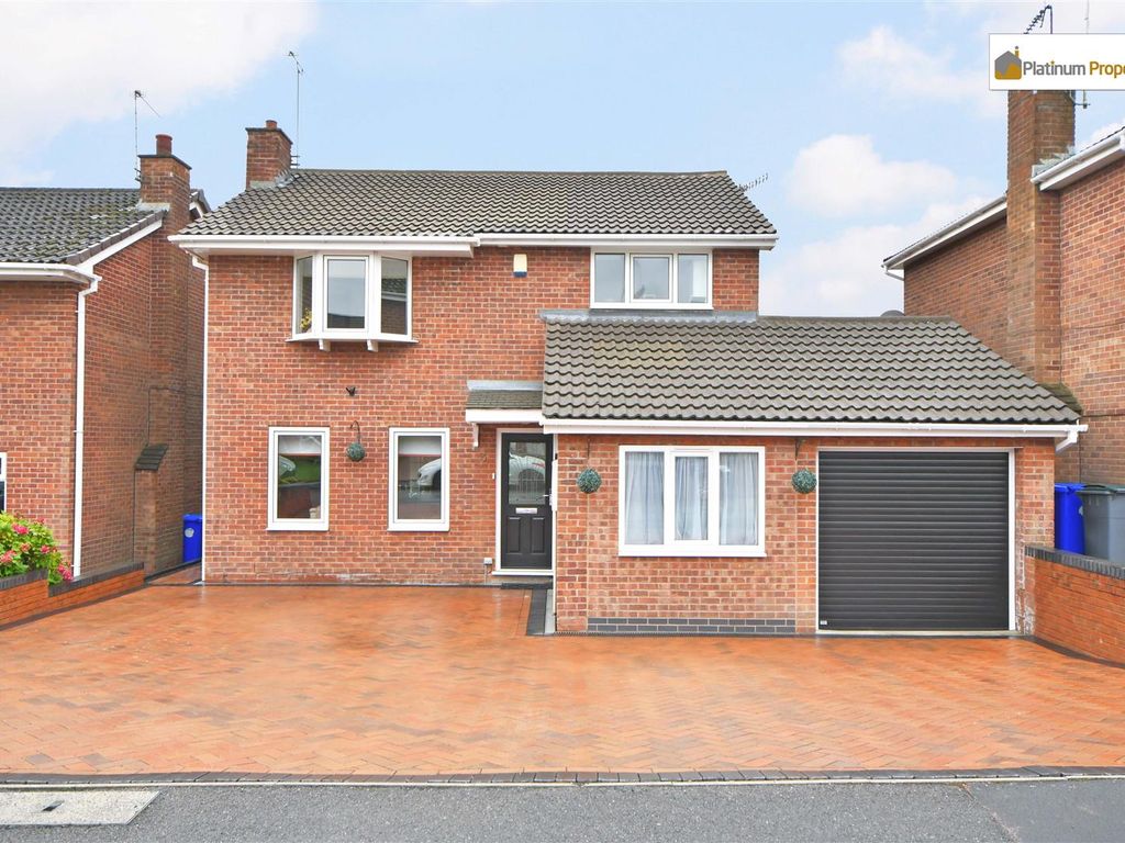 4 bed detached house for sale in Monyash Close, Meir Park ST3, £375,000