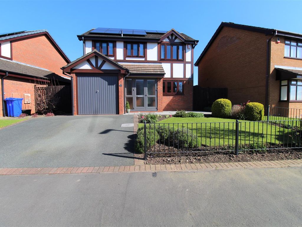 3 Bed Detached House For Sale In Oslo Grove Birches Head Stoke On