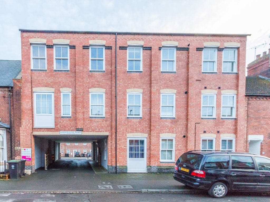 2 bed flat to rent in Harborough Place, Rushden NN10, £795 pcm Zoopla