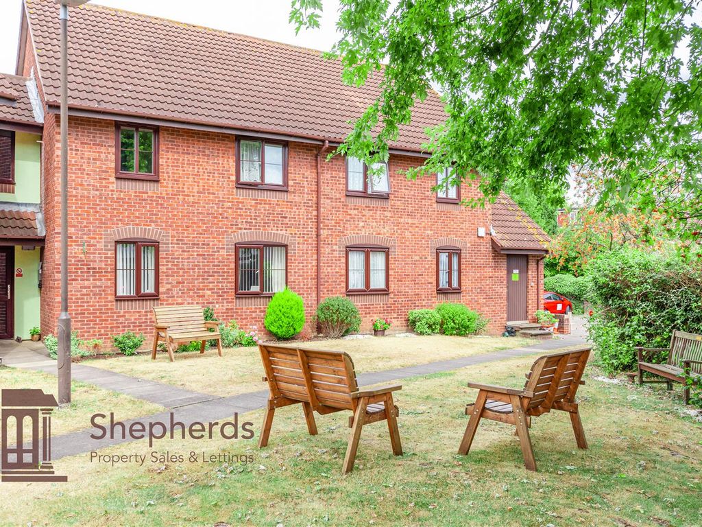 2 bed flat for sale in High Road, Broxbourne EN10 Zoopla