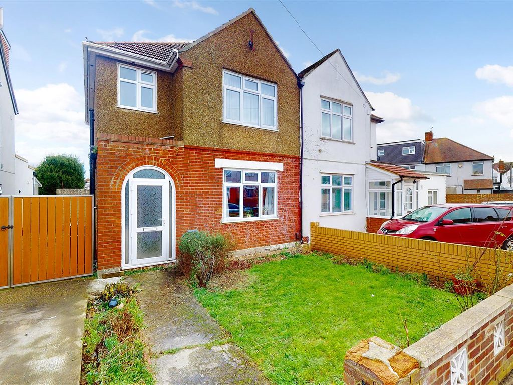 Chatsworth Crescent, Hounslow TW3  