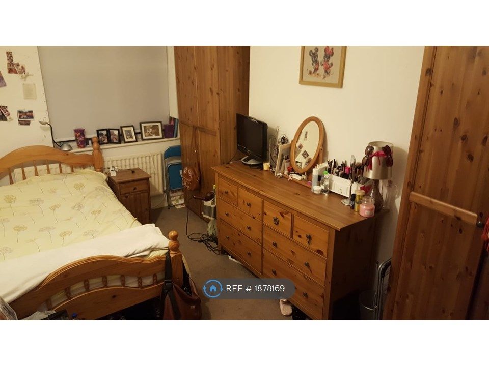 Room to rent in Rothbury Terrace, Newcastle Upon Tyne NE6, £500 pcm