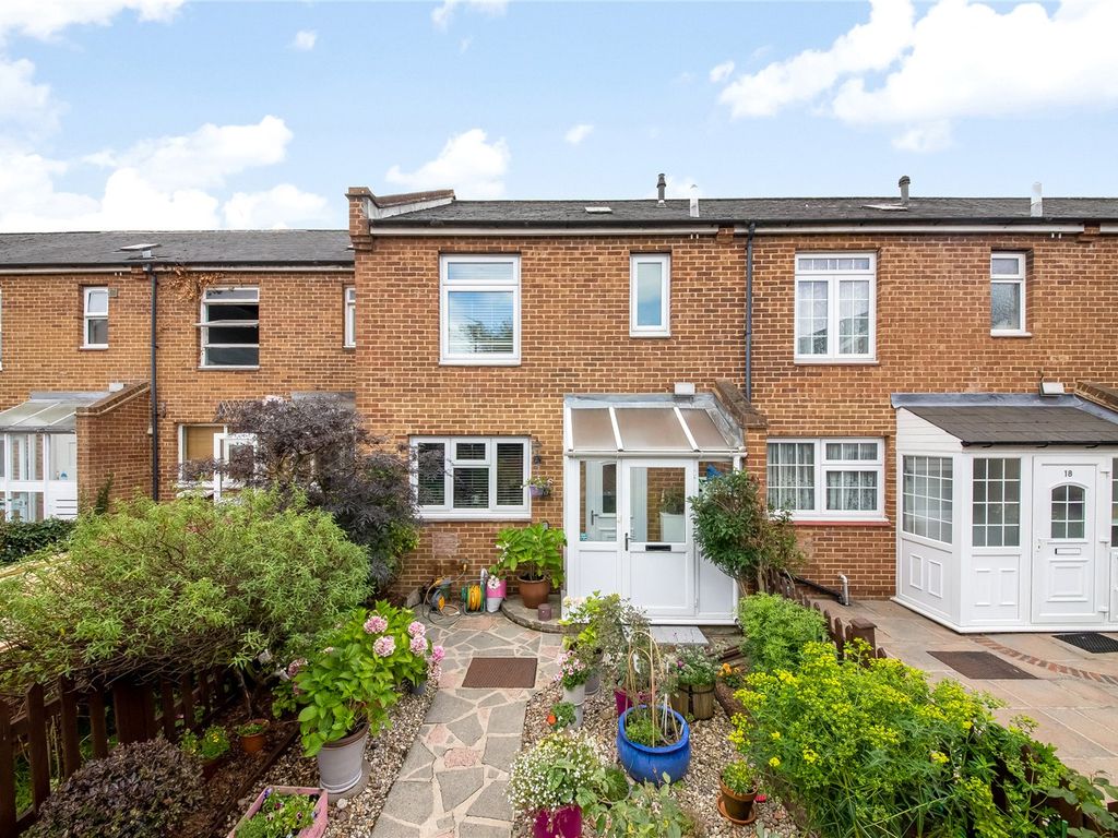 3 bed terraced house for sale in Silk Close, Lee SE12 Zoopla