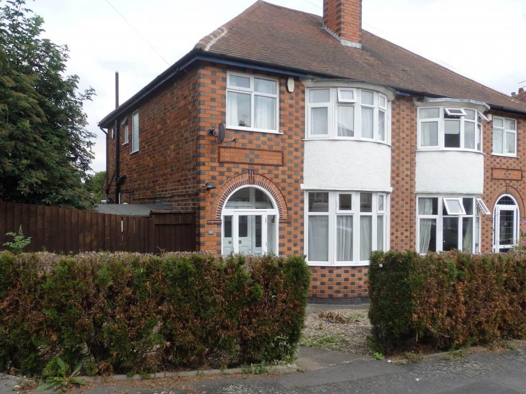 3 bed semidetached house to rent in Dorchester Road, Western Park