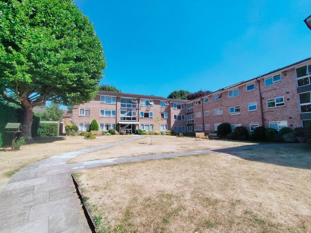 2 bed flat to rent in Hempstead Road, Watford, Hertfordshire WD17 Zoopla