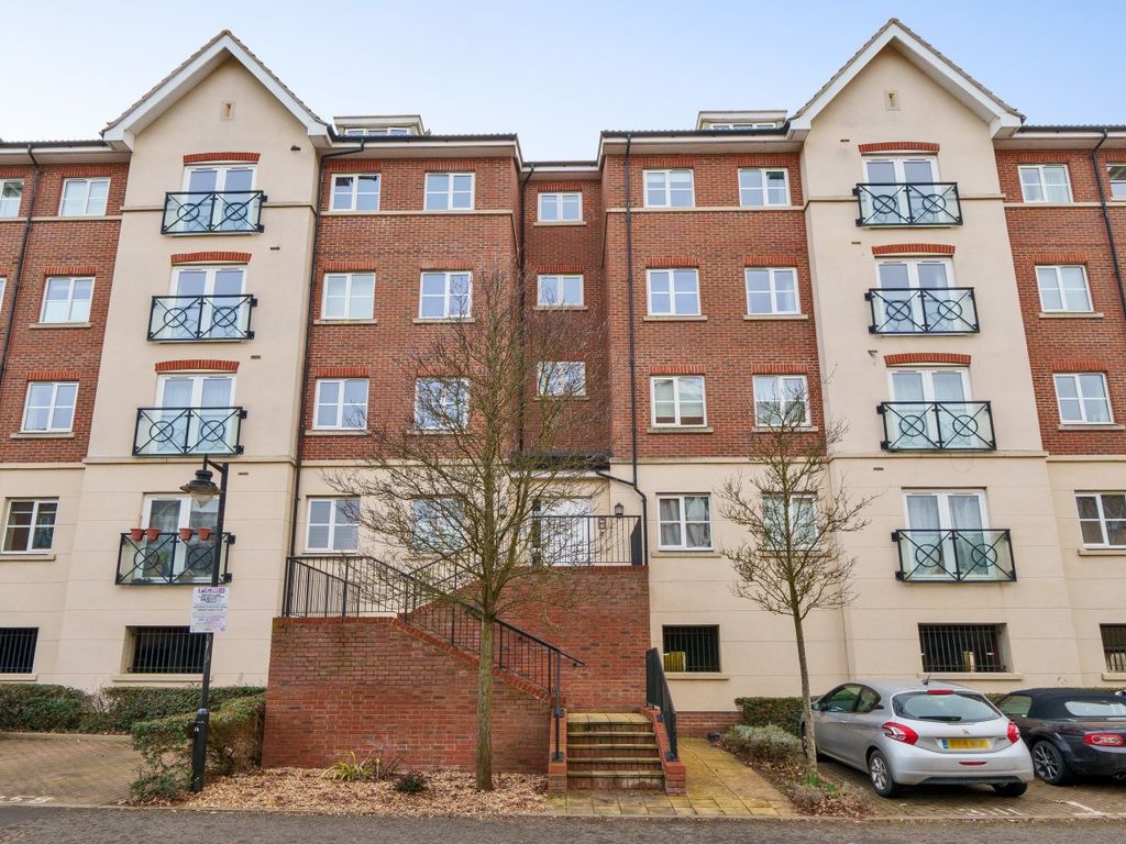 2 bed flat for sale in Viridian Square, Aylesbury HP21 Zoopla