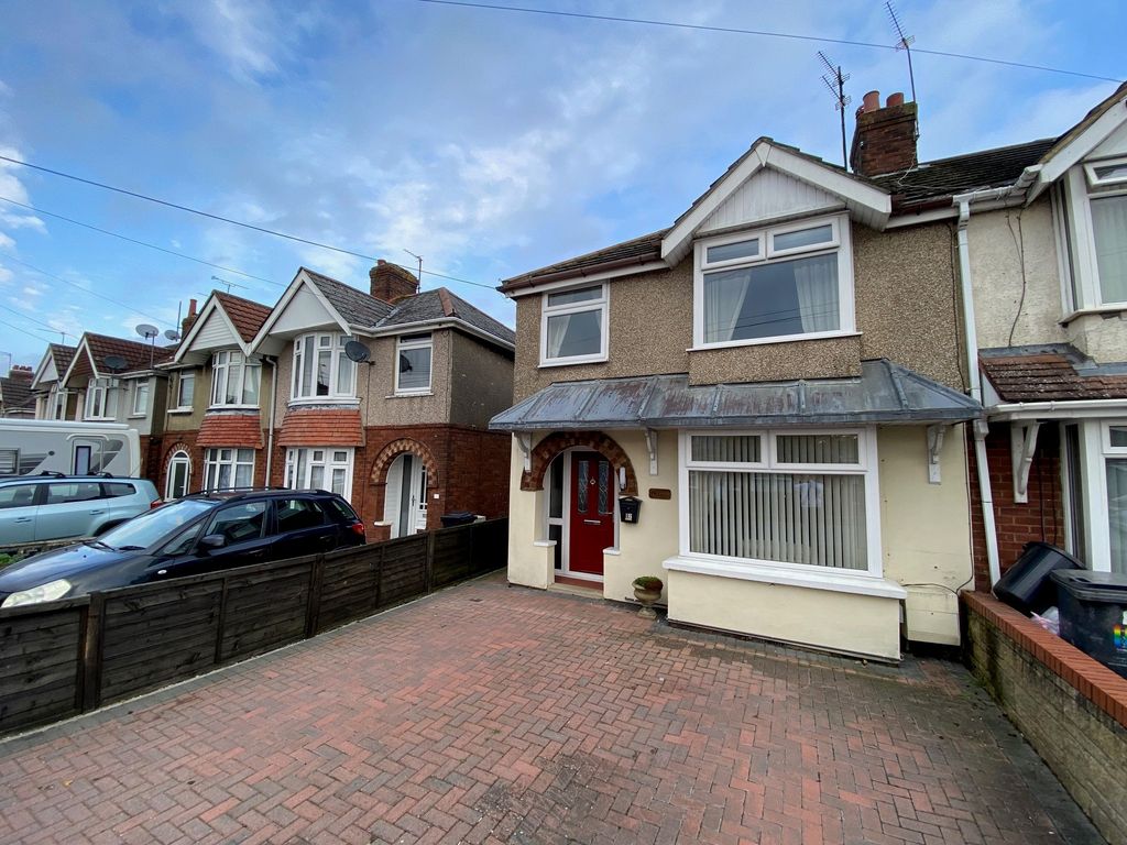 3 bed semidetached house for sale in Surrey Road, Swindon SN2 Zoopla