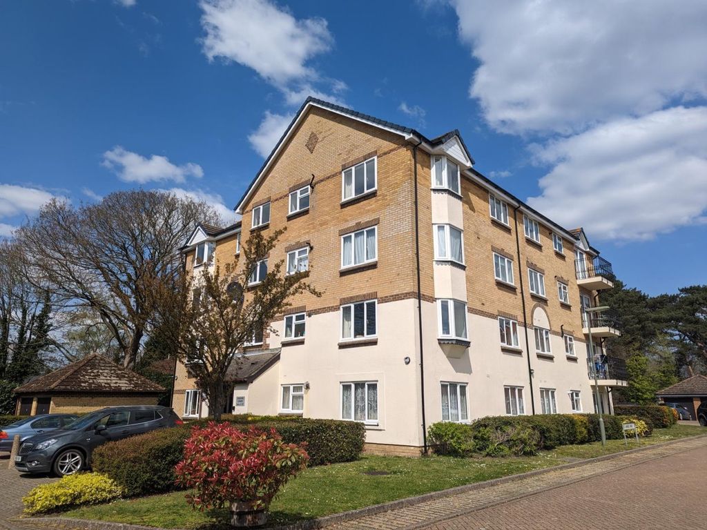 2 bed flat to rent in St. Annes Way, Redhill RH1 Zoopla