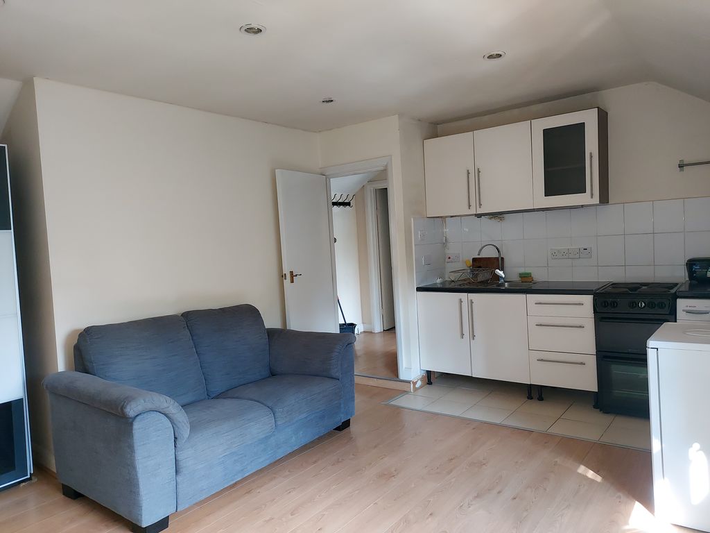 1 bed flat to rent in Cambridge Heath Road, London E2 Zoopla