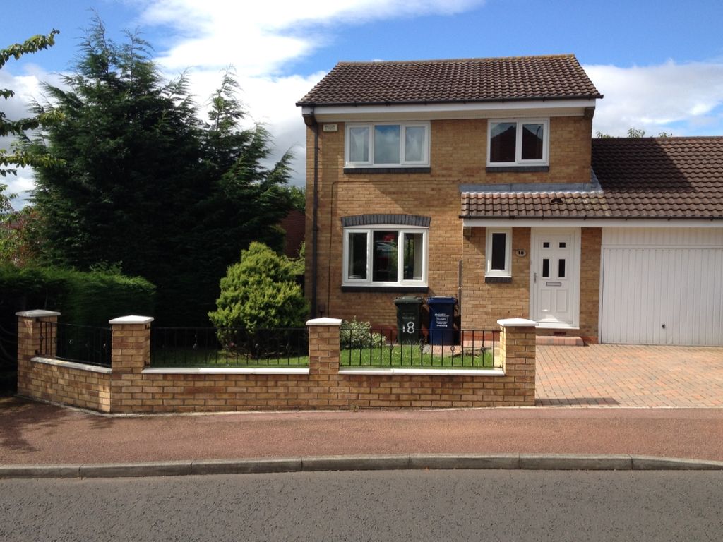 3 bed semidetached house to rent in Wingate Close, West Denton