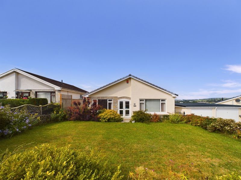 3 bed detached bungalow for sale in Llysmorfa, Llangunnor, Carmarthen